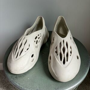 Adidas Mens Yeezy Foam Runner HP8739 Onyx